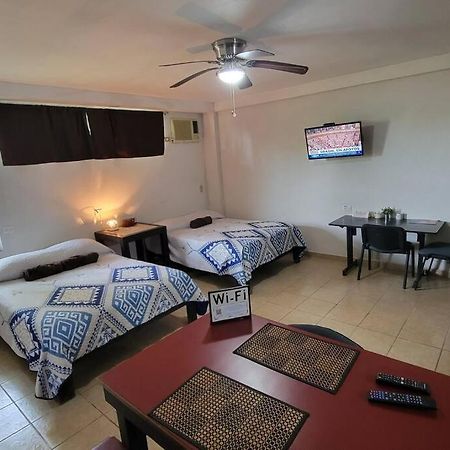 Depab Privado, Centrico,Wifi 80 Mb ,Aire Acondicionado ,Cocina, Cochera Techada, Ciudad Valles Kültér fotó