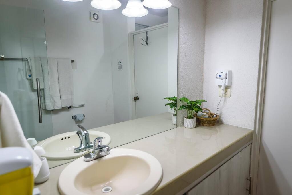 Depab Privado, Centrico,Wifi 80 Mb ,Aire Acondicionado ,Cocina, Cochera Techada, Ciudad Valles Kültér fotó