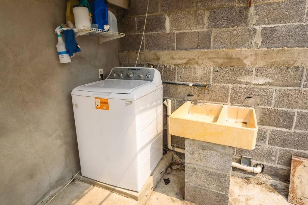 Depab Privado, Centrico,Wifi 80 Mb ,Aire Acondicionado ,Cocina, Cochera Techada, Ciudad Valles Kültér fotó